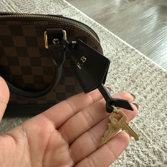 Authentic Louis Vuitton Alma BB in Damier Print - Picture 6 of 11